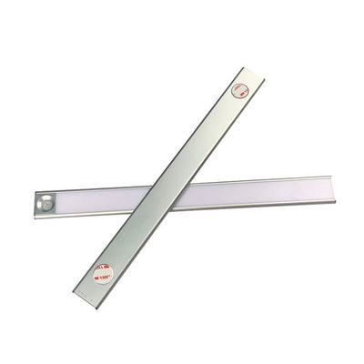 30cm longueur lampes en plastique armoire lampe de poche pour les solutions d'éclairage industriel et d'entrepôt